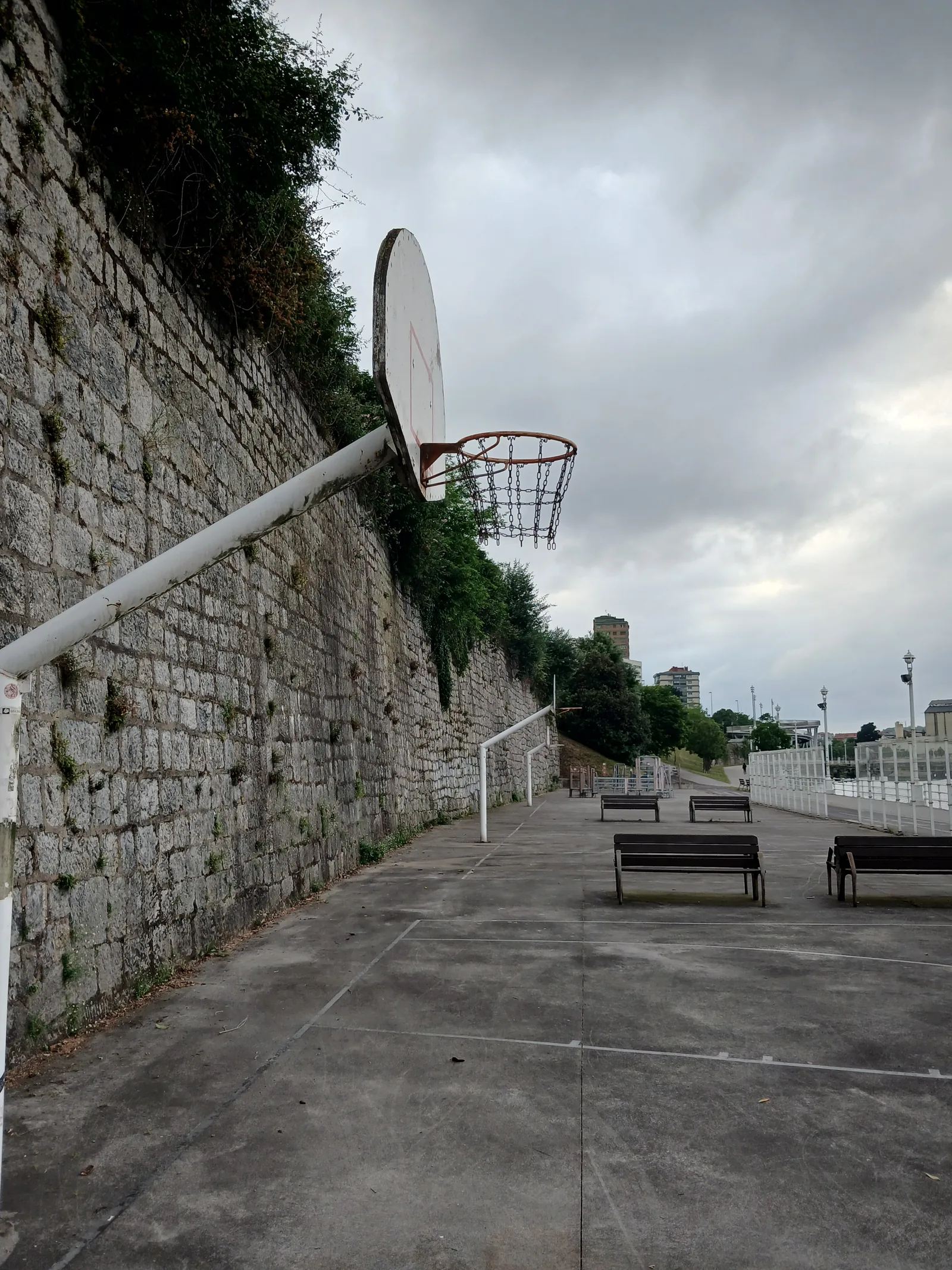 Jugar Baloncesto
