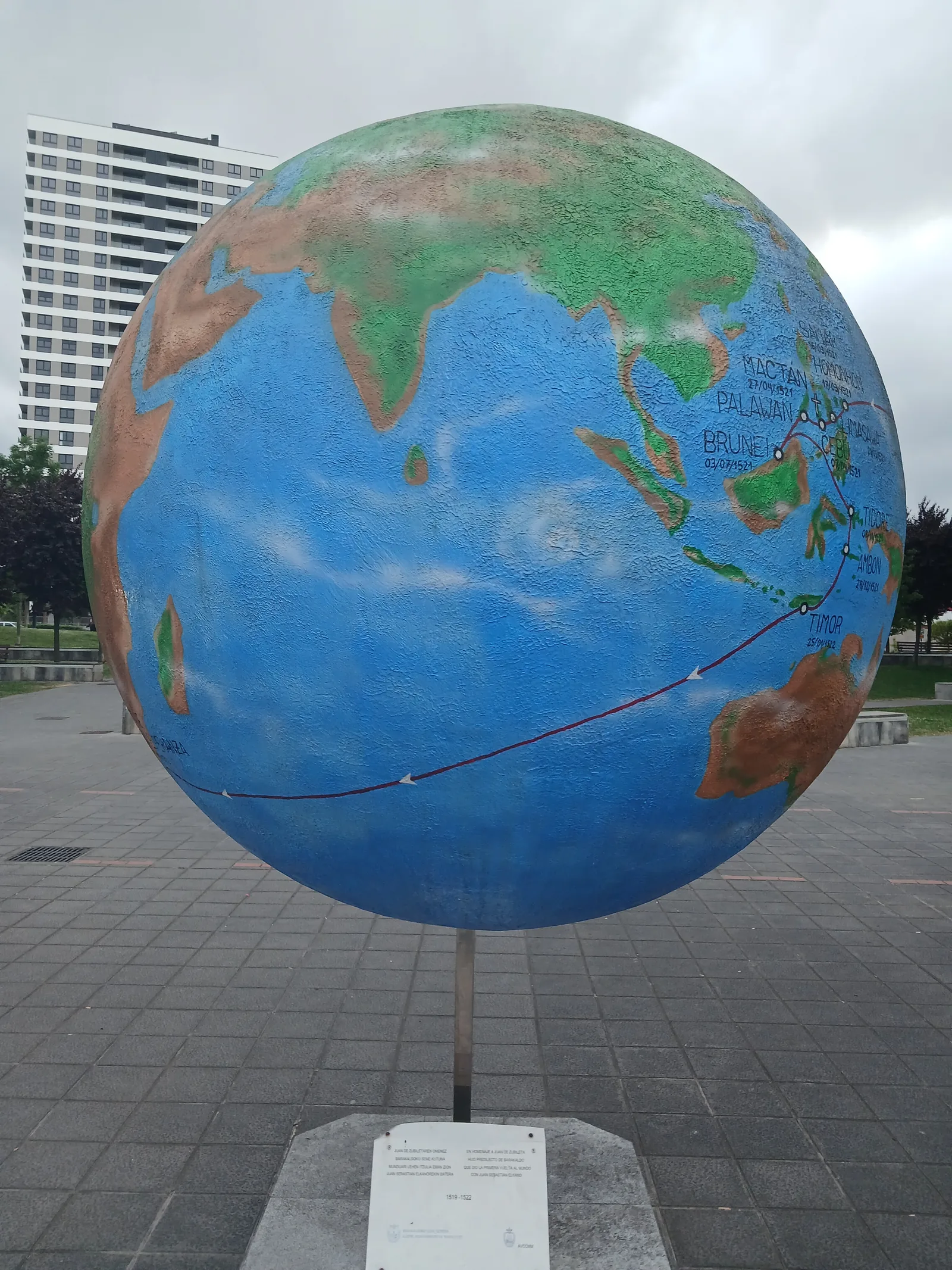 Globo terraquio gigante